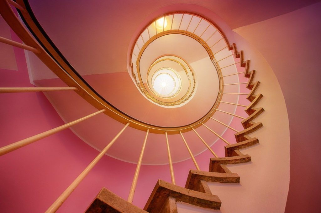 Treppe spiralförmig
